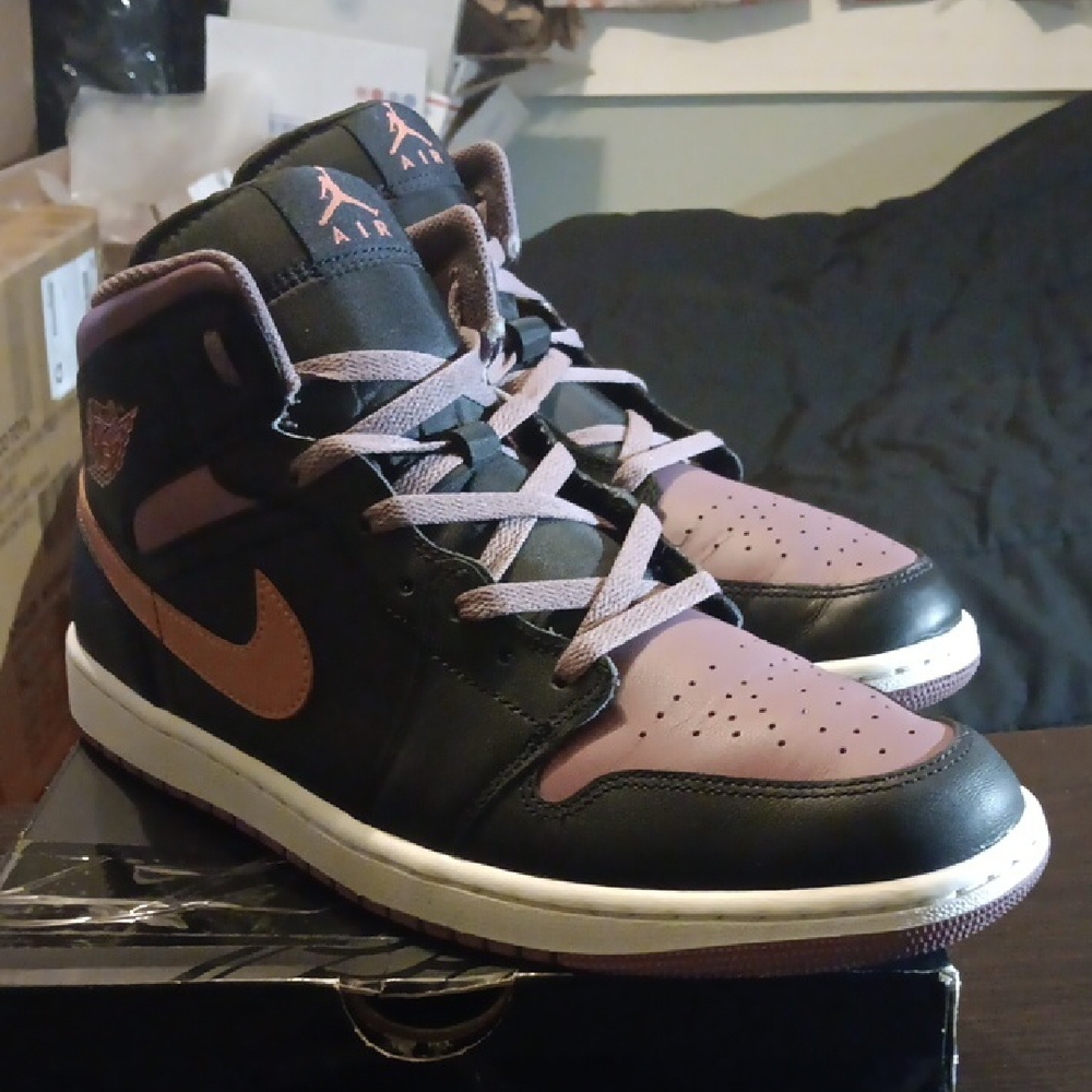 Jordan 1 Mid SE Black Sky J Mauve Mens 11.5 EUC W/OG BOX - Picture 3 of 10